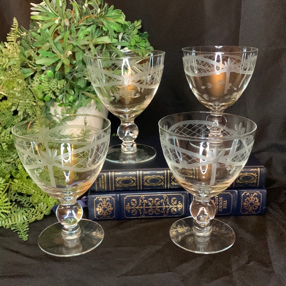 Set of 4 Beautiful vintage Cut lattice and fan on glass water goblet by McBride